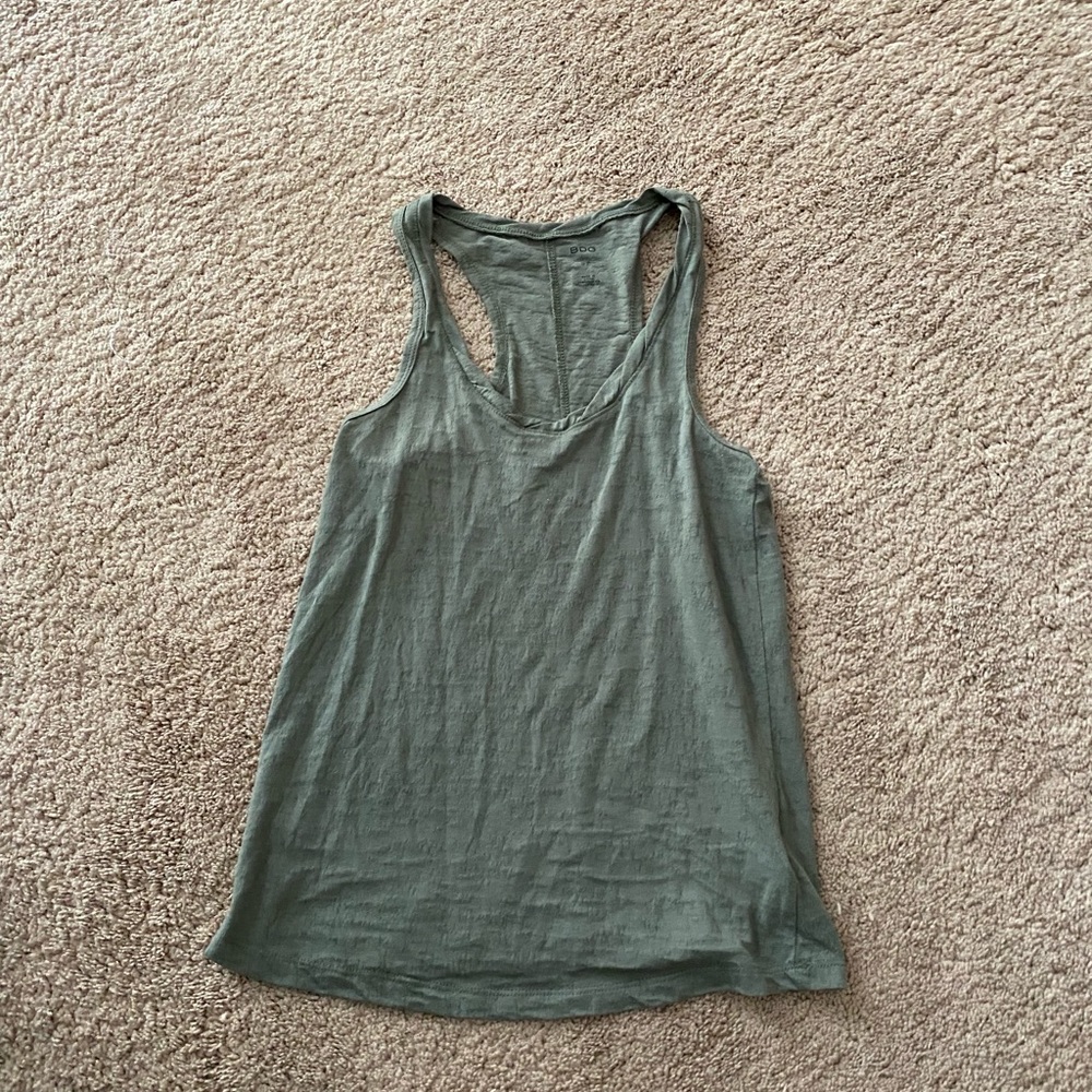 MOVING SALE! BDG tank top size s light green